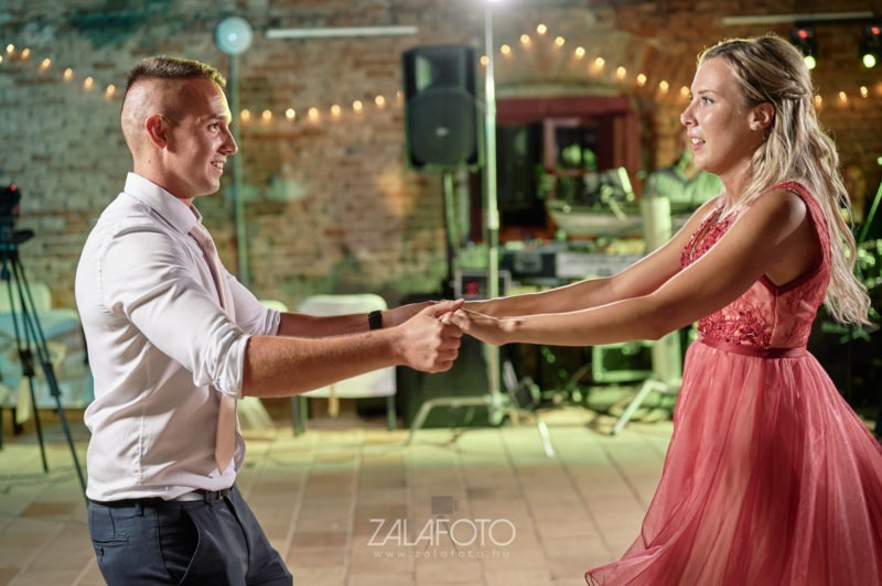 Esküvői fotó - menyasszony tánc - ZalaFoto